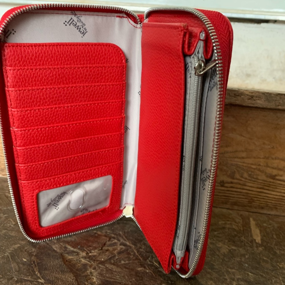 Women’s Thirty one Wallet. Brand new.